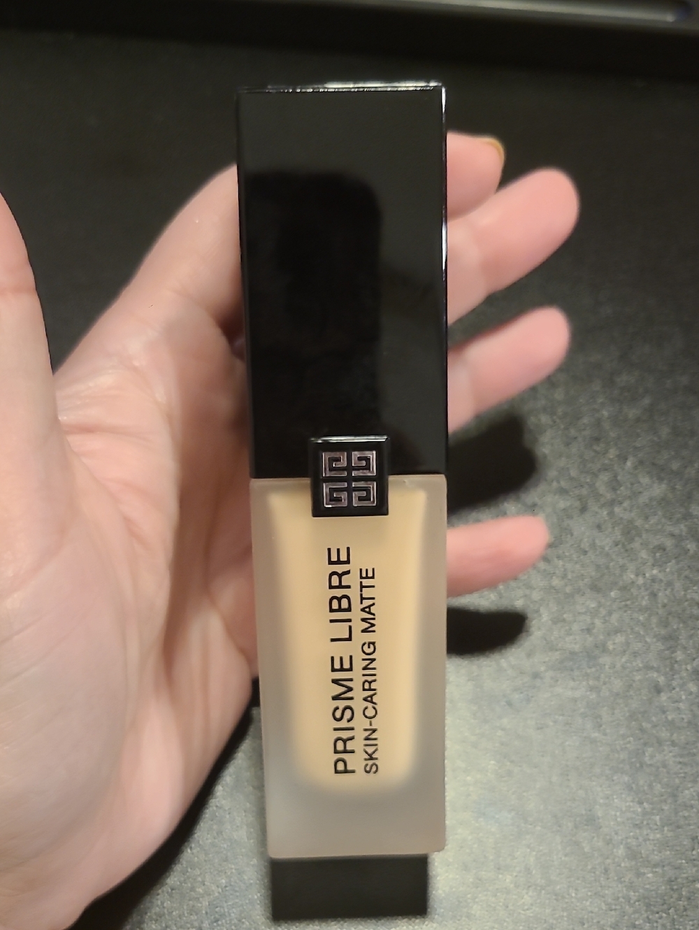 Givenchy Prisme Libre Matte Foundation - Shade: 1-C105